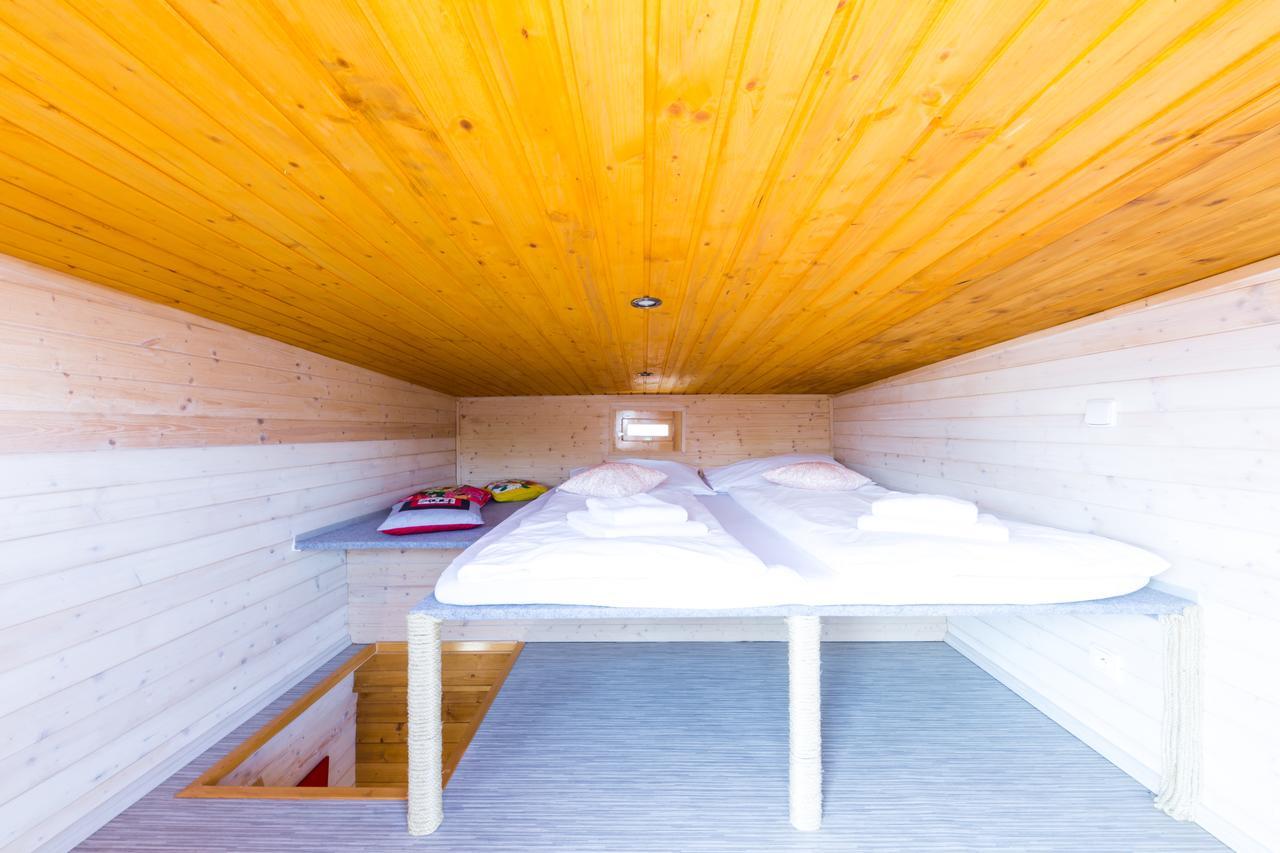 Exclusive Houseboats At Smichov Appartamento *