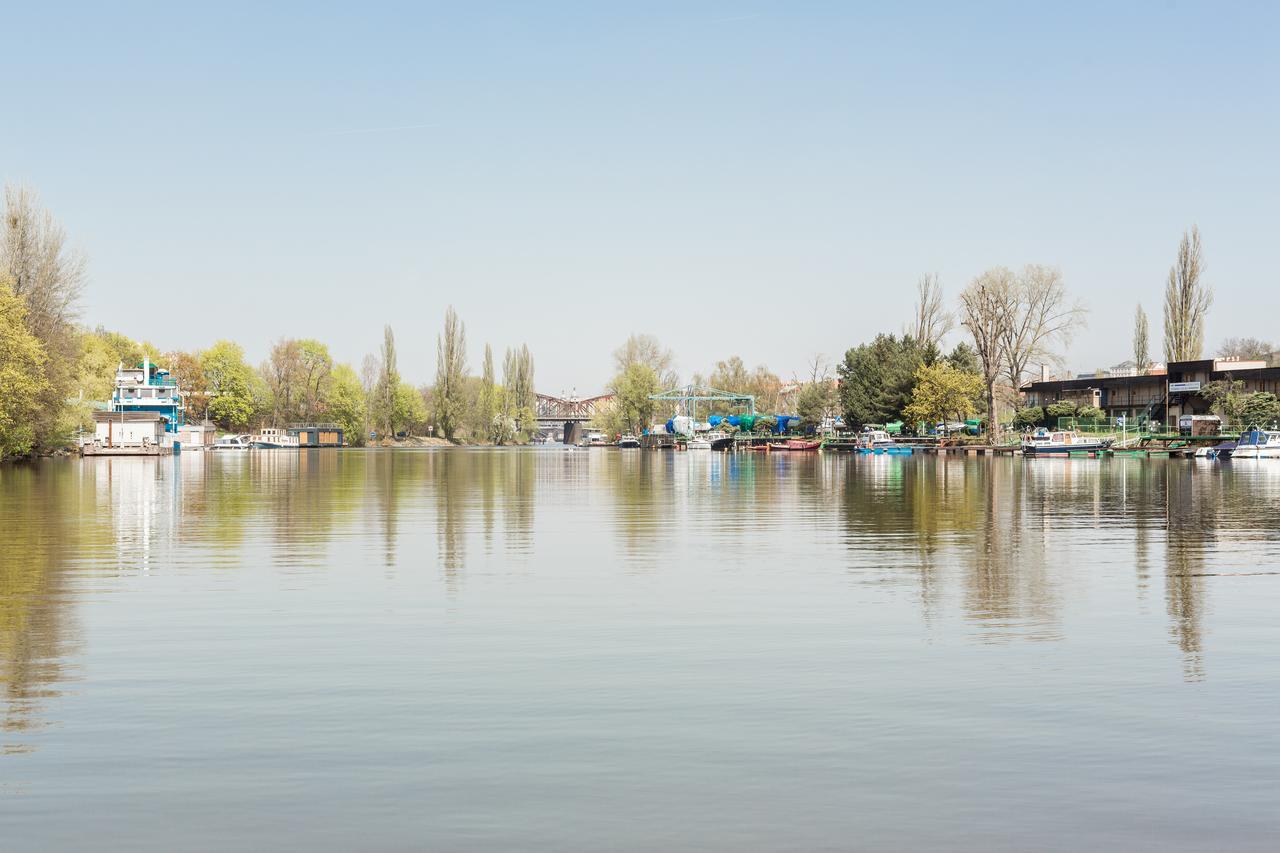 Exclusive Houseboats At Smichov Appartamento *